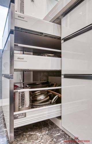 3 No. Of Tandem Drawer By hAFELE With Full Orgnised Storage