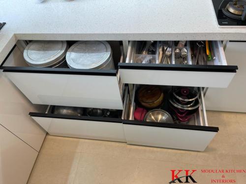 Best-Modular-kitchen-and-interior-by-KK-modular-Kitchen-prabhadevi-mumbai-4