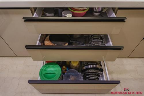 Completed-full-interior-work-in-Ruparel-Boiwada-Dadar-KK-Modular-Kitchens-and-Interior-design-in-Mumbai-Best-Modular-Kitchen-and-interior-designing-7
