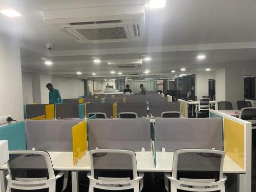 commercial-interior-designers-in-mumbai-Design-your-oofices-from-KK-Modular-Kitchens-and-Interior-in-Mumbai-41